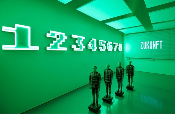 Kraftwerk преиздават албума „Radio-Activity“ за неговата 50-годишнина